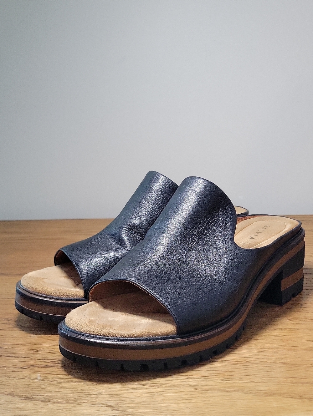 Salvia Harper Women’s Black Leather Open Toe Sandals Size 40 w/ Chunky Heel